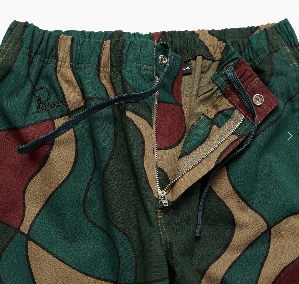 Trees in wind relaxed pants (camo green)